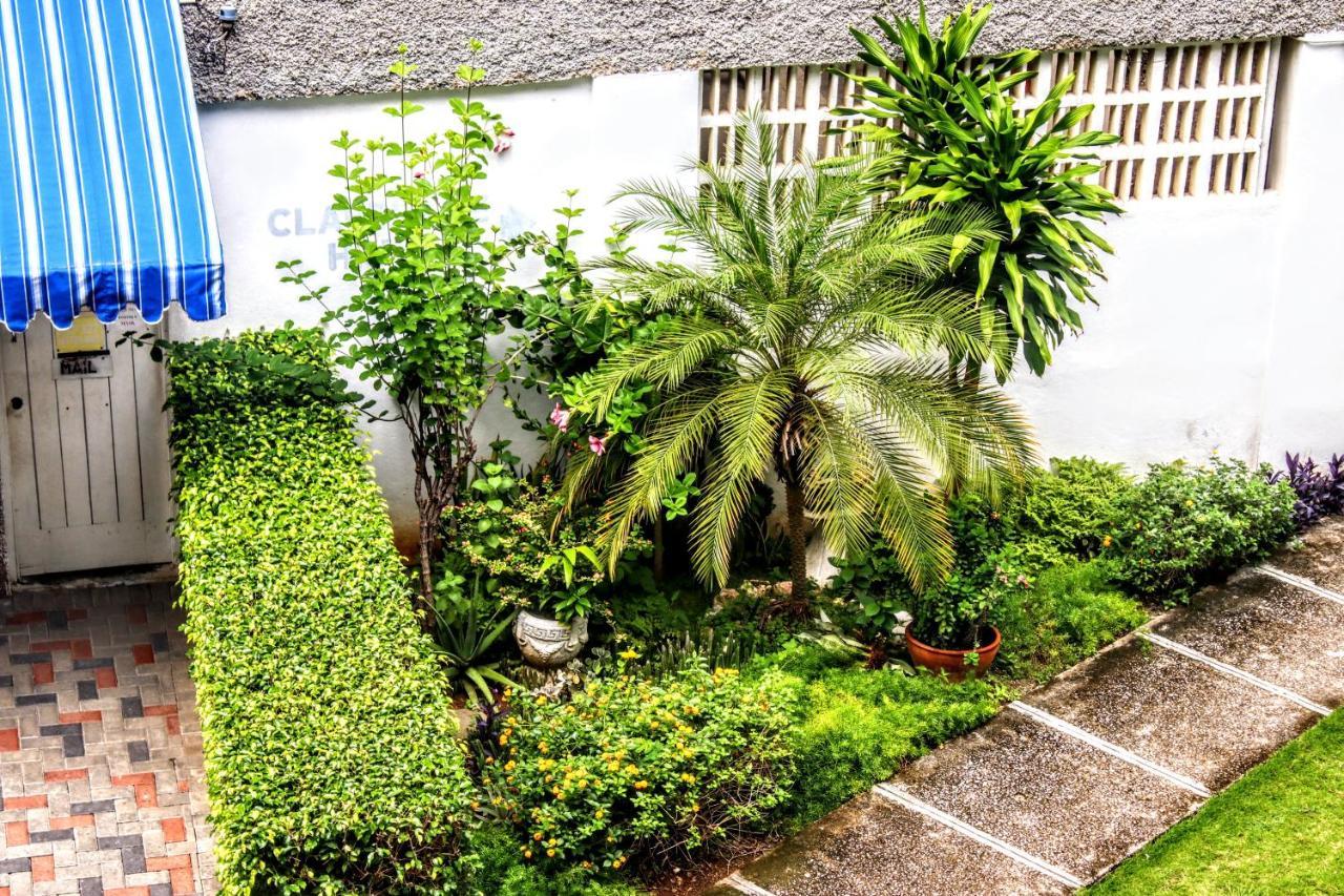 Crystoural Apartment Liguanea Sovereign Apt - 2 Bedrooms, 3 Beds, Host 4 Guest- Kingston! Esterno foto
